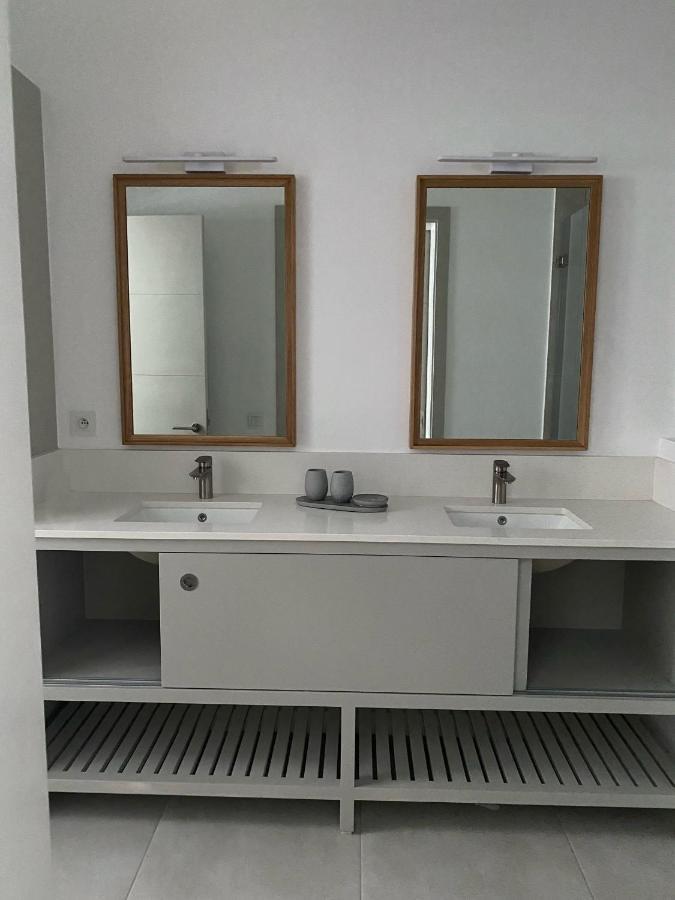 Eastern Blue Beachfront Luxury Apartment Poste Lafayette Kültér fotó